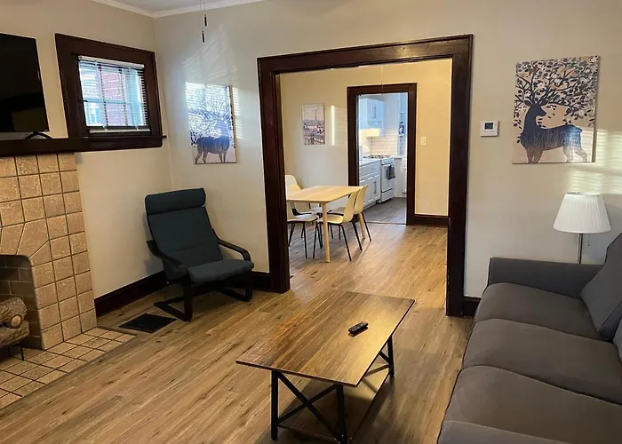 Hudson #1 Private Two Bed Near Xavier & Downtown