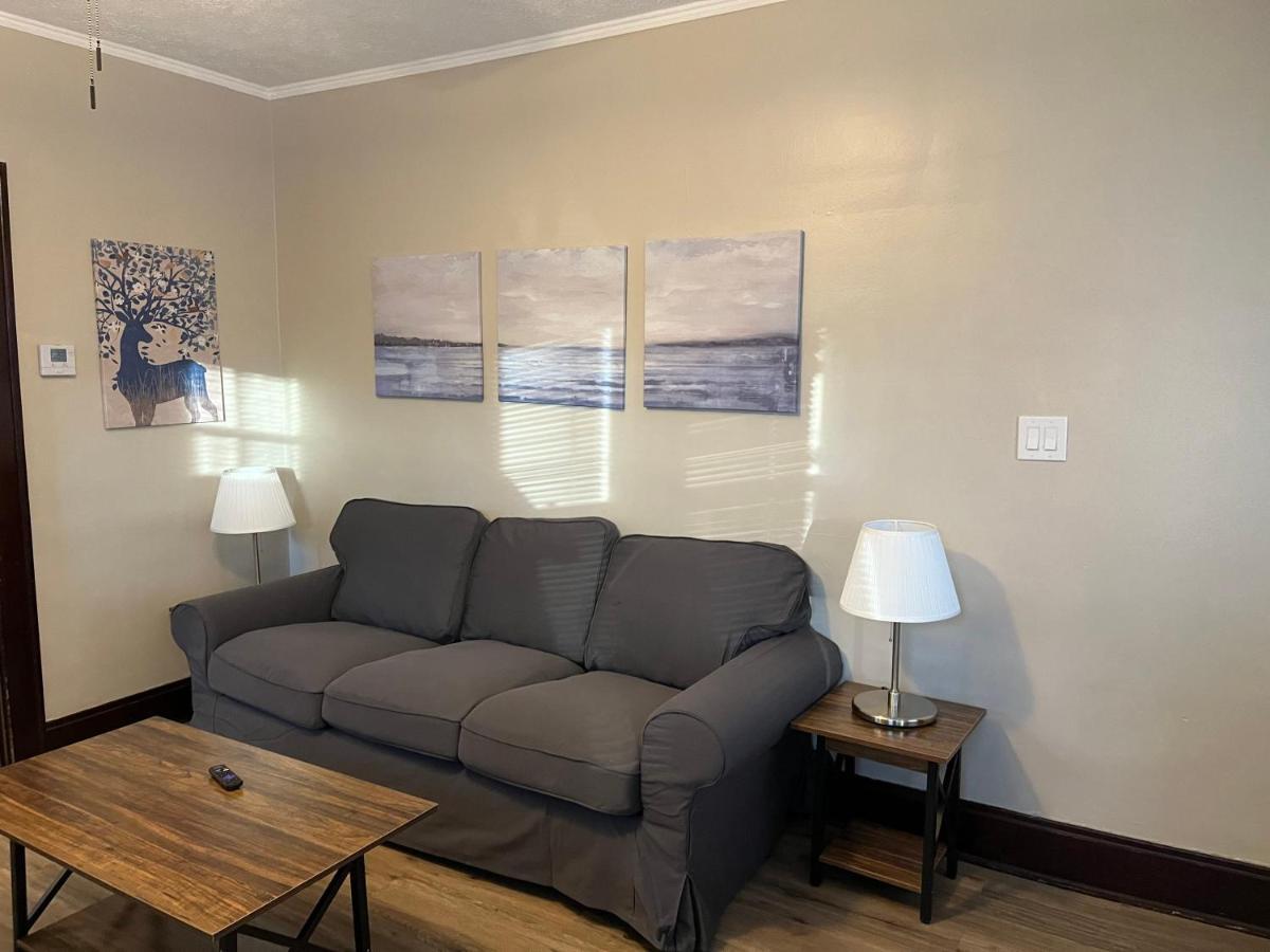 Casa vacanze Hudson #1 Private Two Bed Near Xavier & Downtown *